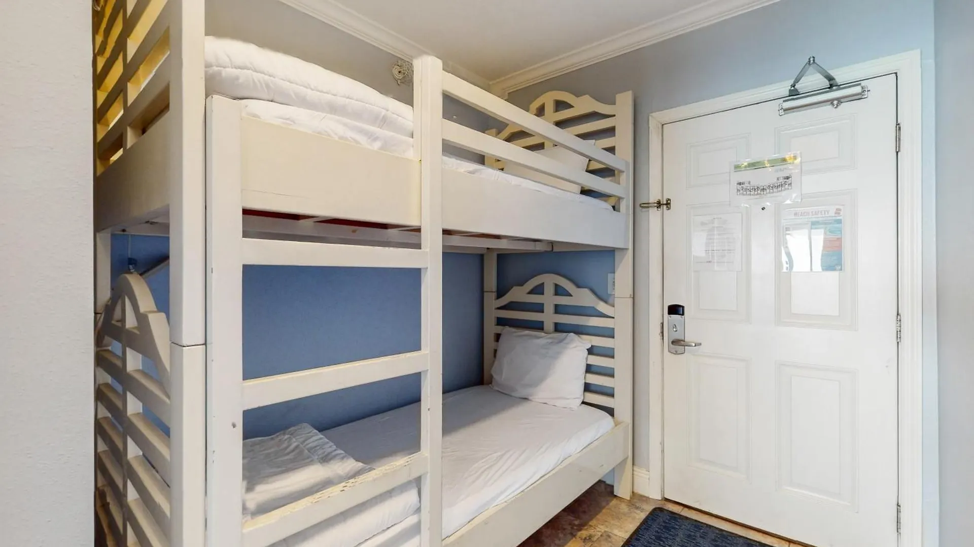 Апартаменты Emerald Beach Resort 1125 Панама-Сити