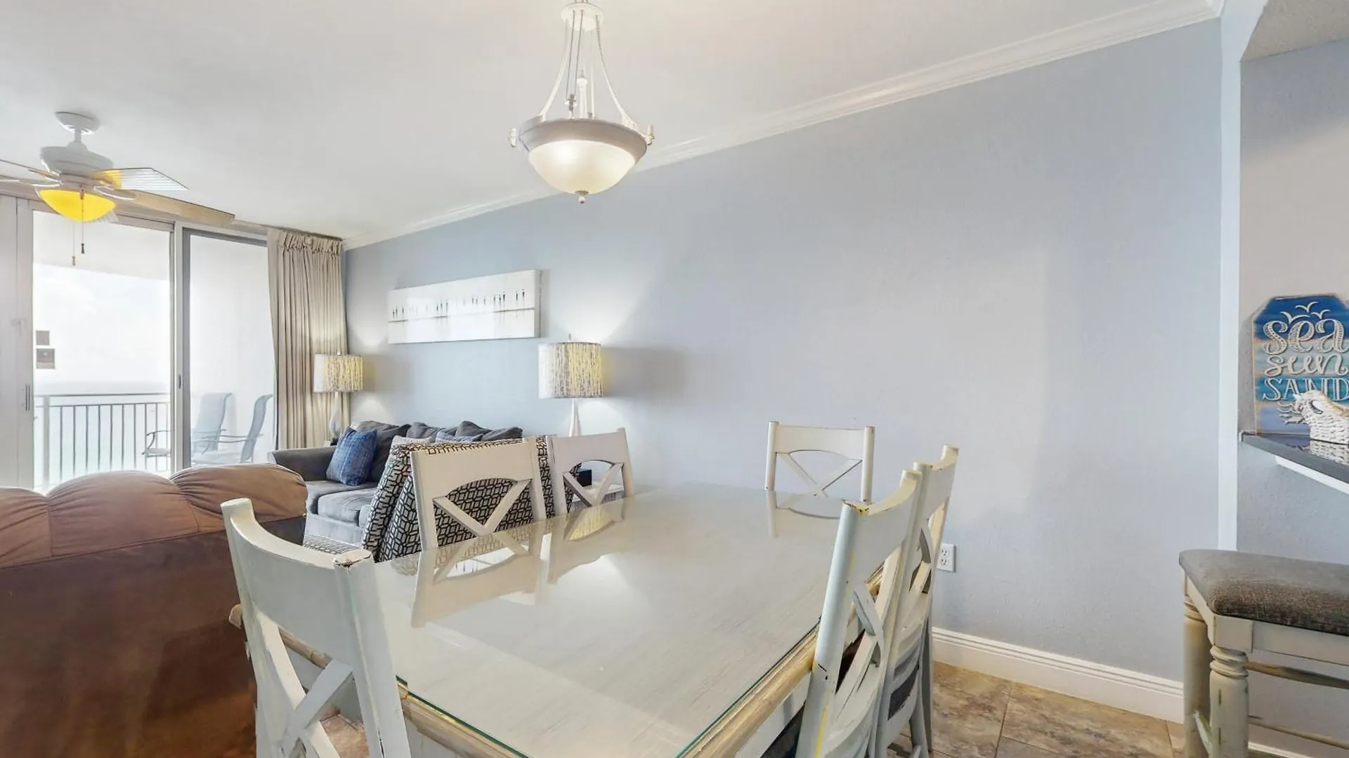 Emerald Beach Resort 1125 Панама-Сити